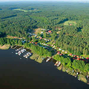 LOTNICZE. PL-Warm-Maz. jezioro Jeziorak, okolica wsi Siemiany.