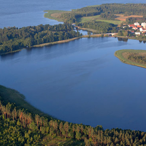 EU, PL, warm-maz. Lotnicze. Panorama na jezioro Tyrklo i Sniardwy