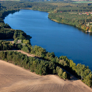Lotnicze, EU, PL, Kujawsko - Pomorskie. Pojezierze CheĹ‚minskie. Jezioro Niskie Brodno.