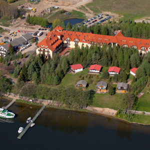 Nowe Sady nad jeziorem Talty. EU, Pl, warm-maz, LOTNICZE.