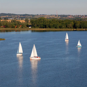 Zaglowki na jeziorze Kisajno. EU, Pl, warm-maz. Lotnicze.