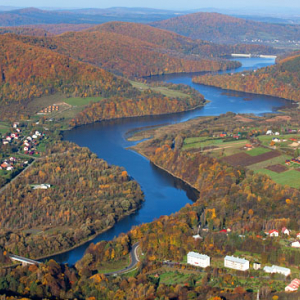 Jezioro Myczkowskie. EU, Pl, podkarpackie. Lotnicze.