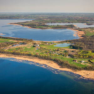 Jezioro Dargin i Mamry. EU, Pl, Warm-Maz. Lotnicze.