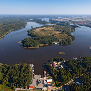 Ilawa, jezioro Jeziorak widoczne od strony SSW. EU, PL, Warm-Maz. Lotnicze.