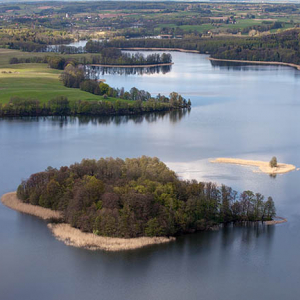 Sorkwity, jezioro Gleladzkie. EU, Pl, Warm-Maz. Lotnicze.