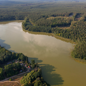 Ostroda, jezioro Pauzenskie. EU, Pl, Warm-Maz. Lotnicze.