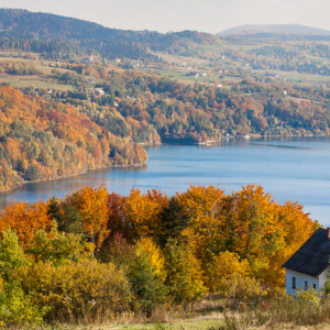 Tabaszowa, panorama na jezioro Roznowskie. EU, Pl, Malopolskie.