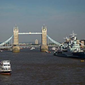 Londyn. Most Tower Bridge na Tamizie