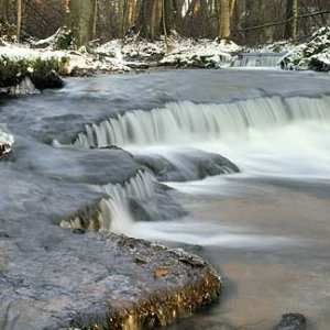 rzeki rzeka dia 135 polska europa dia poziom m011253 lubelszczyzna lubelskie woda zima tanew kaskada rzeka szumy na tanwi roztoczanski park narodowy  28