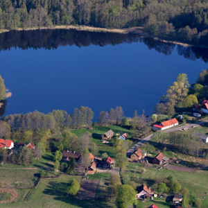 Mazurski Park Krajobrazowy, Rezerwat Przyrody Pierwos, Jezioro Skok. EU, Pl, warm-maz, LOTNICZE.
