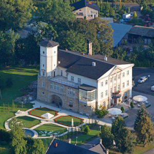 Palac Brunow. EU, PL, Dolnoslaskie. LOTNICZE.