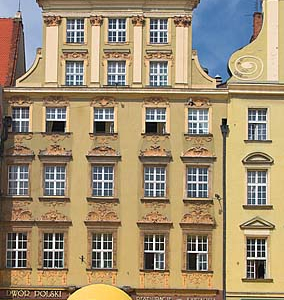 Dolnoslaskie. Wroclaw, Rynek 5, Kamienica Dwor Polski.