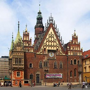 Dolnoslaskie. Wroclaw, wschodnia fasada ratusza.