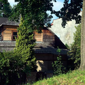 Drewniana chata w Szczbrzeszynie