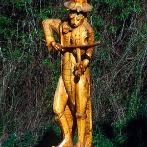 Szczebrzeszyn, drewniana rzeźba