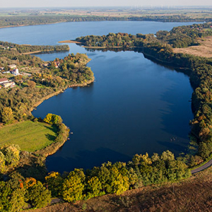 Jezioro Morzycko widoczne od strony W. EU, Pl, Lubuskie. Lotnicze.