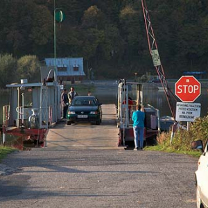 Przeprawa promowa na Dunajcu, wieś Tropiel