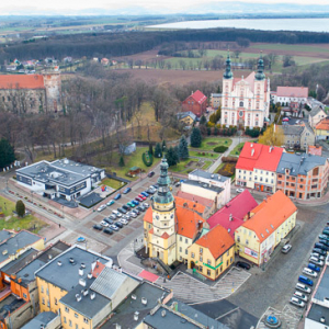 Otmuchow, lotnicza panorama miasta. EU, Pl, opolskie. Lotnicze.