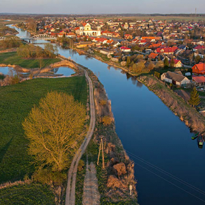 Tykocin, panorama na miasto od strony NW. EU, Pl, Podlaskie. Lotnicze.