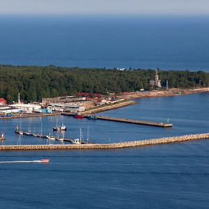 Port w Helu. EU, Pl, Pomorskie. LOTNICZE.