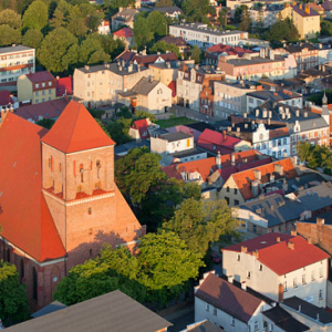 Kosciol w Pucku. EU, Pl, Pomorskie. LOTNICZE.