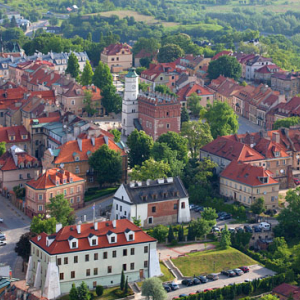 Sandomierz - panorama na stare miasto. EU, Pl, Swietokrzyskie. LOTNICZE.