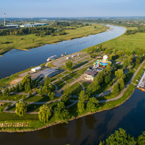Sandomierz, zatoka Starego Portu. EU, PL, swietokrzyskie. Lotnicze.
