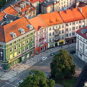 Kalisz, panorama na ulice Zamkowa - Stare miasto. EU, Pl, Wielkopolskie. Lotnicze.