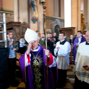 Uroczystosci pogrzebowe szczatkow Mikolaja Kopernika w Katedrze Fromborskiej - 22.05.2010 r.  