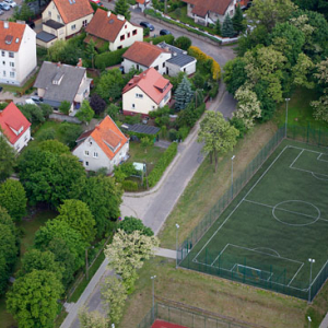 Lidzbark Warminski, boisko Orlik przy ul. Goreckiego. EU, PL, Warm - Maz, LOTNICZE.