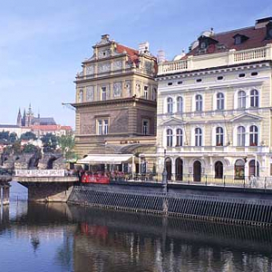 Praga rzeka Wełtawa