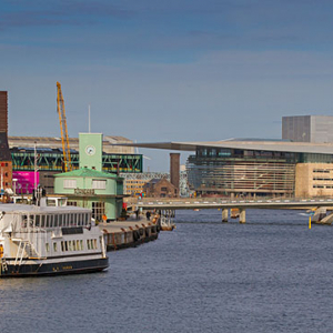 Kopenhaga (Dania). Statki wycieczkowe przy Havnegade