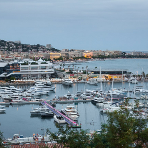 Cannes, (Francja) 14.09.2015 r.  Panorama na Marine przy Prom de la Pantiero