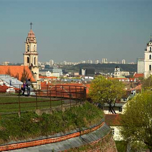 Litwa-Wilno. Barbakan i panorama miasta.