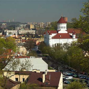 Litwa-Wilno. Panorama miasta z widoczną cerkwią Przeczystej Bogurodzicy.