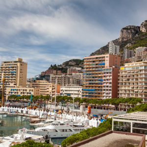 Monaco, 15.09.2015 r. panorama na Port Hercule i Boulevard Albert Jer.