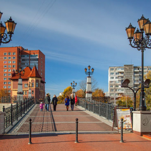 Kaliningrad, most na Pregole laczacy ulice Oktiabrska z Epronowskaja. EU, Rosja-Obwod Kaliningradzki.