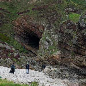 Szkocja-Cullen. Jaskinia.