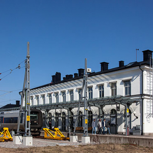 Karlskrona, kolejka przy stacji Kalskrona C- ulica Blekingegatan. EU, Szwecja.