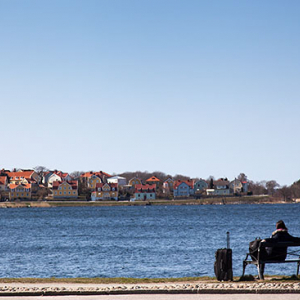 Karlskrona, zatoka w centrum widoczna od strony ulicy Borgmastarekajen. EU, Szwecja.