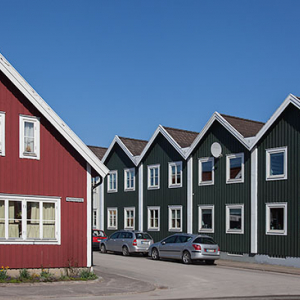 Karlskrona, domy w dzielnicy BjĂ¶rkholmen ulica Vachtmeistergatan. EU, Szwecja.