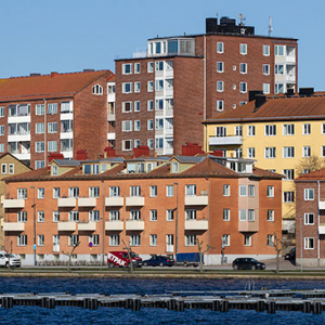 Karlskrona, dmomy mieszkal;ne przy ulicy Borgmastarekajen. EU, Szwecja.