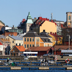 Karlskrona, dmomy mieszkalne przy ulicy Borgmastarekajen. EU, Szwecja.