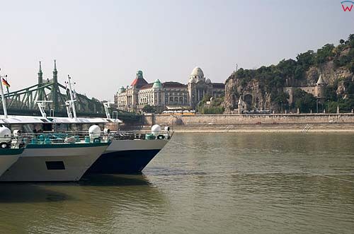 Budapeszt, statki na Dunaju