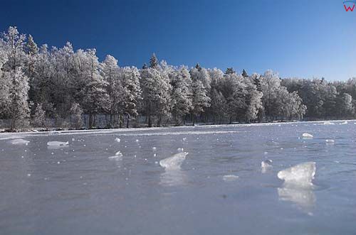 Zima nad jeziorem Dejnowa, warm-maz