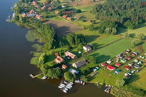 LOTNICZE. PL-Warm-Maz. jezioro Jeziorak, okolica wsi Matyty.