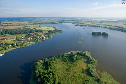 LOTNICZE. PL-Warm-Maz. jezioro Jeziorak, okolica wsi Matyty.