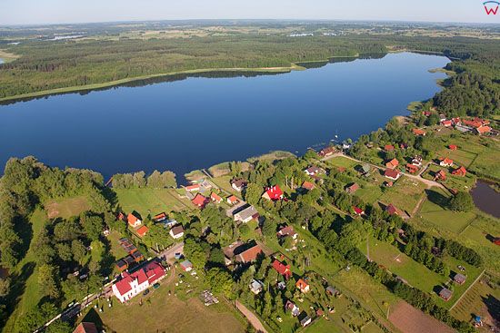 LOTNICZE, Pojezierze Mazurskie (Elckie). Jezioro lasmiady i wies sajzy.