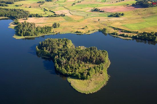 LOTNICZE, Pojezierze Mazurskie (Elckie). Jezioro Szostak.