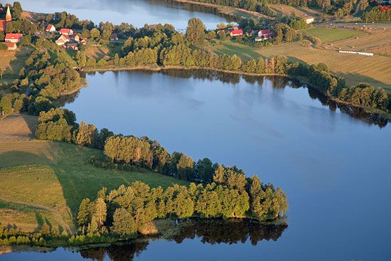 Lotnicze, warm-maz, Pojezierze Mazurskie (Elckie). Jezioro Lipinskie i Krakszty.